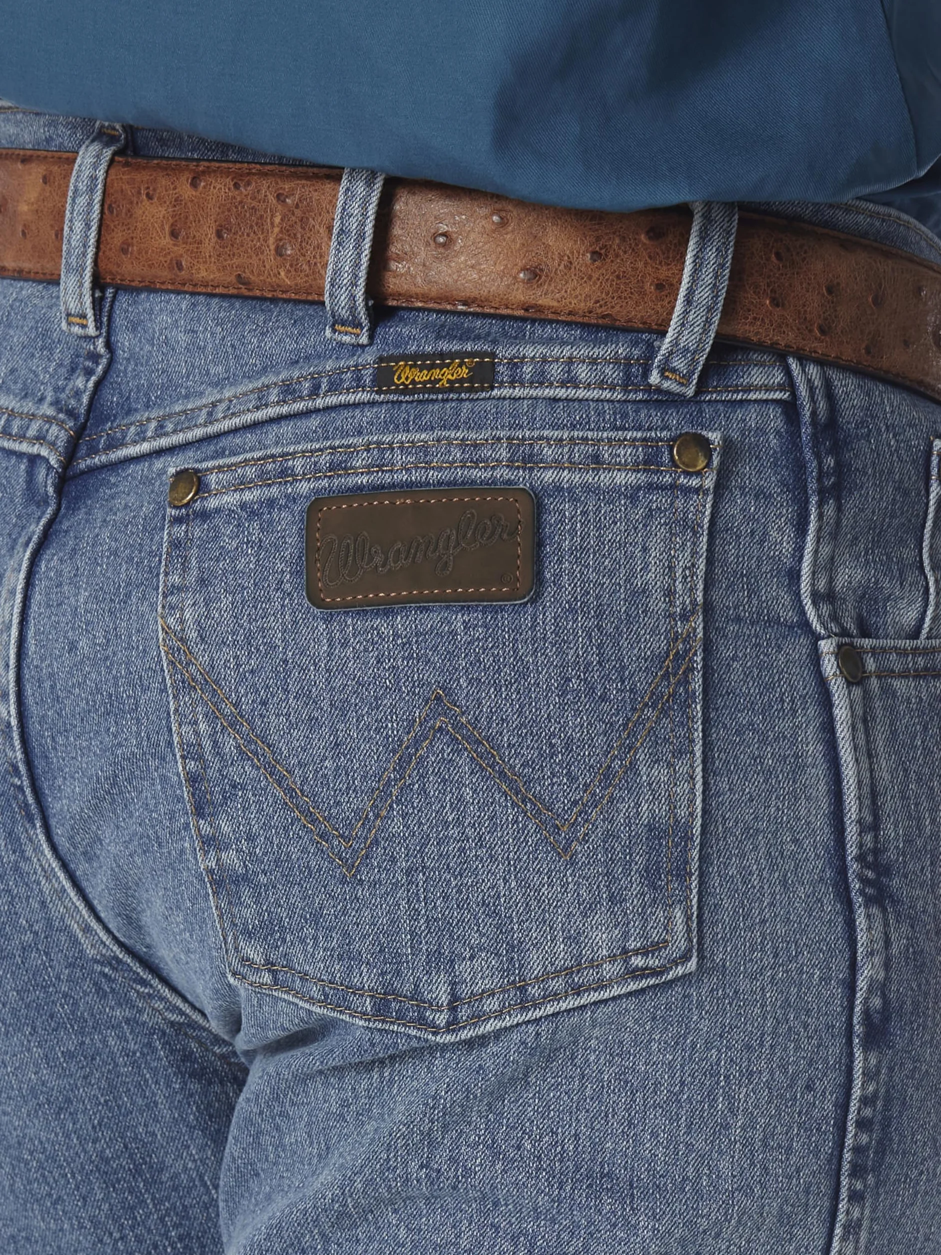 Wrangler Mężczyźni Premium Performance Cowboy Cut Regular Jean - prosty, Wybielacz do kamienia, Medium, 47 inches, 32 inches