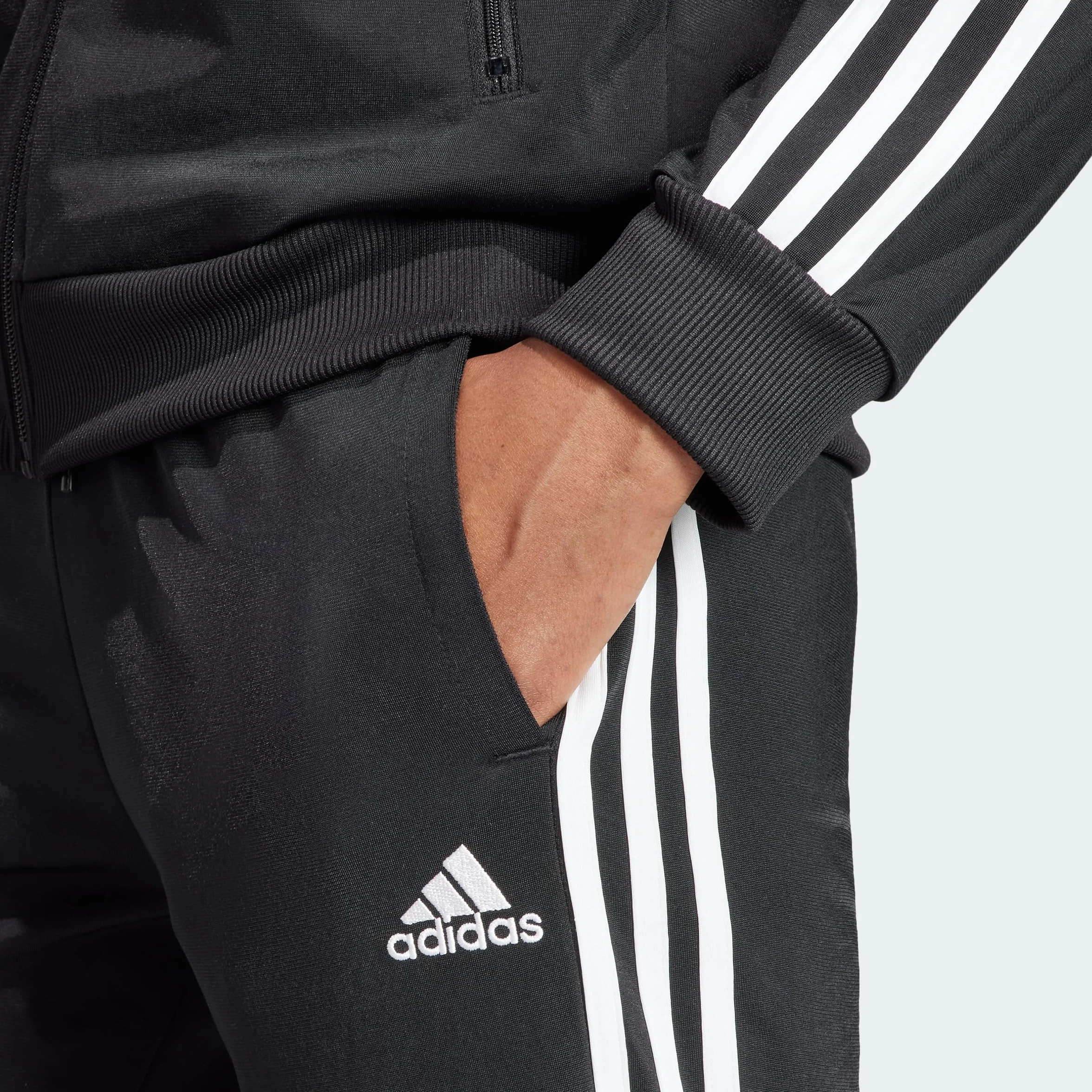 adidas Kobiety Essentials 3-Stripes Track Suit, Black/White, S Short