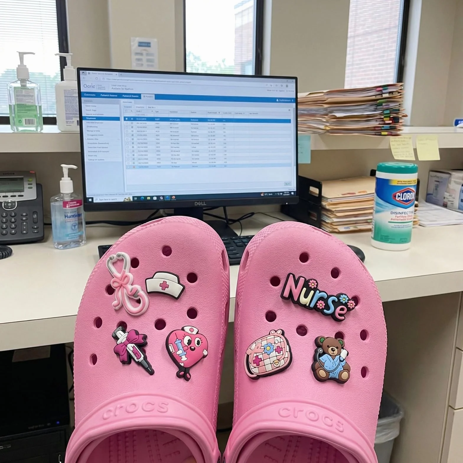 25 sztuk przypinek Crocs, medycznych przypinek do butów dla pielęgniarki, zawieszek do butów Crocs, pinów Crocs, zawieszek do butów dla pielęgniarki, akcesoriów dla lekarza i pielęgniarki, DIY