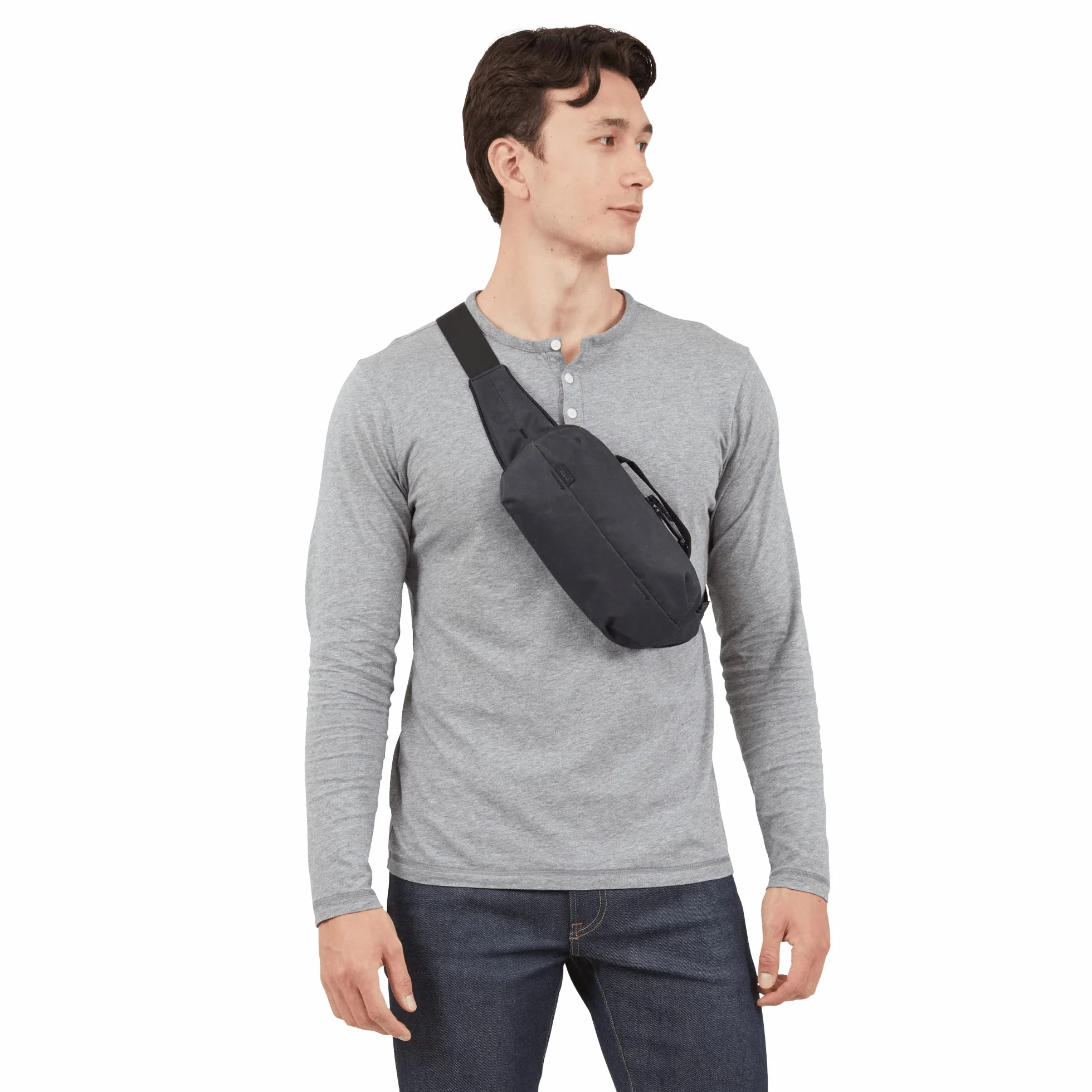 Thule Aion Sling Bag Czarny